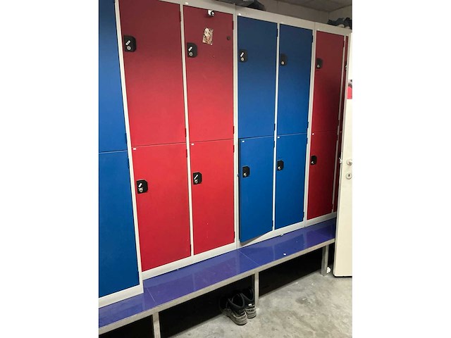 4-deurs lockerkast (8x) - afbeelding 6 van  6