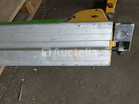 4 dewalt radiale zaag vouwtafels - afbeelding 5 van  5