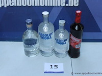 4 div flessen vodka, wo absolut vodka - afbeelding 1 van  1