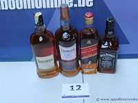 4 div flessen whiskey, wo johnnie walker - afbeelding 1 van  1