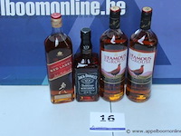4 div flessen whiskey, wo johnnie walker - afbeelding 1 van  1