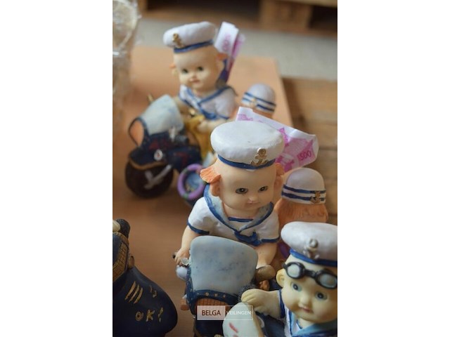 4 div retro beeldjes - afbeelding 2 van  3