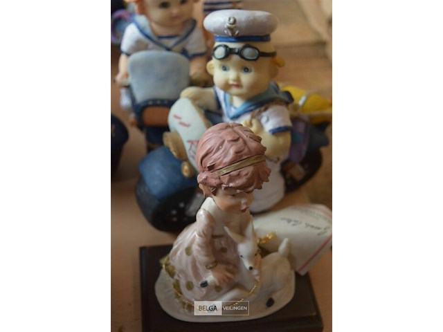 4 div retro beeldjes - afbeelding 3 van  3