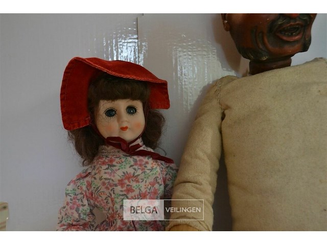 4 div. soorten poppen - afbeelding 2 van  5