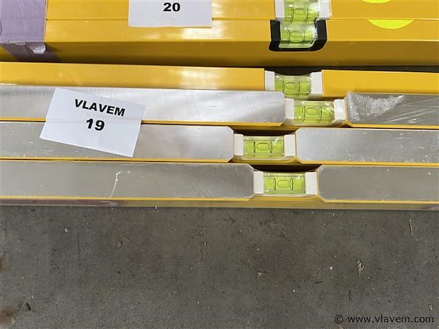 4 div. waterpasssen - afbeelding 1 van  1