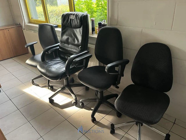 4 diverse bureaustoelen - afbeelding 1 van  4