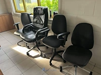 4 diverse bureaustoelen