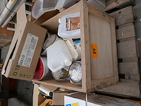 4 diverse houten palletboxen met inhoud - afbeelding 4 van  5