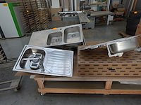 4 diverse inox spoelbakken + onderbouwspoelbak - afbeelding 1 van  6