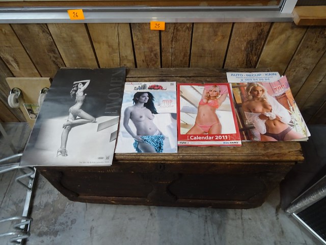 4 diverse kalenders - afbeelding 1 van  3