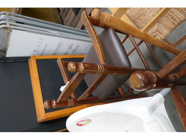 4 diverse kinderstoelen - afbeelding 5 van  5