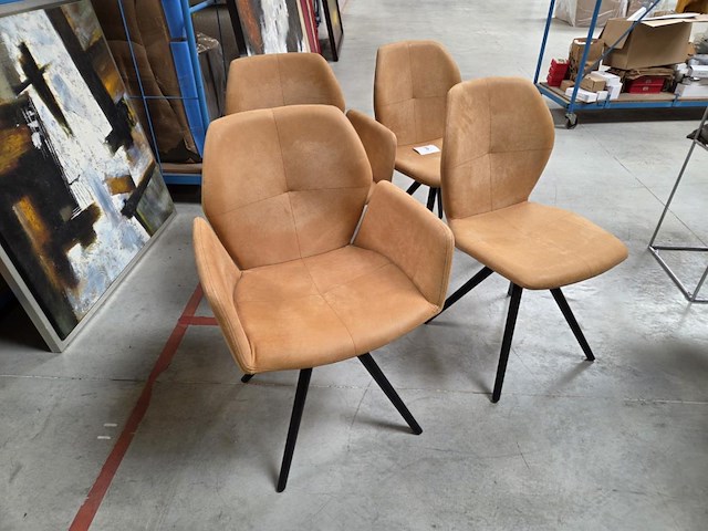 4 diverse lederen eetkamerstoelen mats mobitec - afbeelding 9 van  16