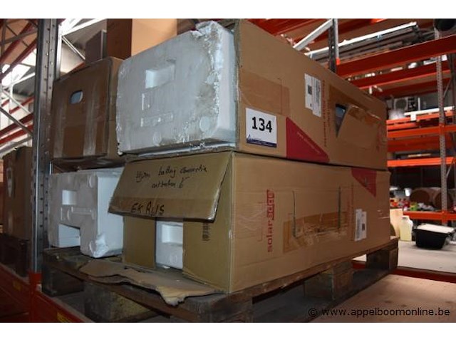 4 diverse omvormers, wo. solaredge, se10k-rws48ben4, 10kw, werking niet gekend - afbeelding 1 van  3