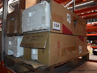 4 diverse omvormers, wo. solaredge, se10k-rws48ben4, 10kw, werking niet gekend - afbeelding 1 van  3