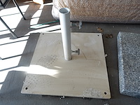 4 diverse parasolvoeten - afbeelding 5 van  5