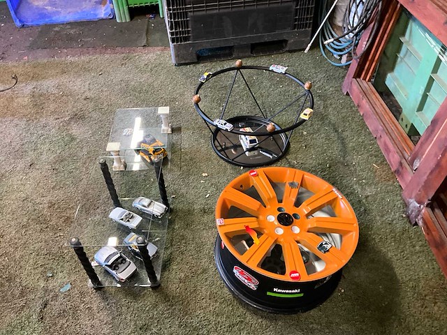 4 diverse salontafels - afbeelding 4 van  11