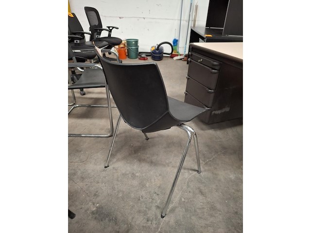 4 diverse stoelen - afbeelding 3 van  4