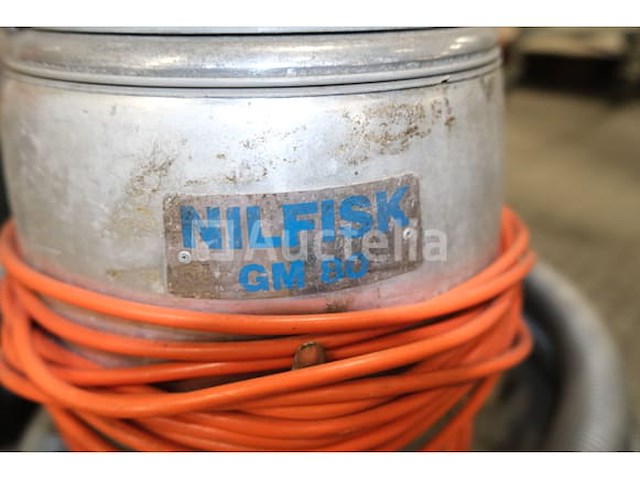 4 diverse stofzuigers - afbeelding 6 van  12