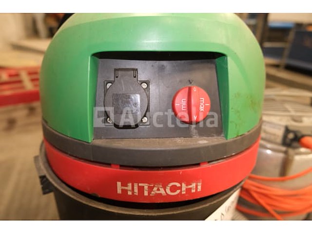 4 diverse stofzuigers - afbeelding 10 van  12