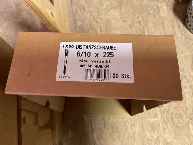 4 dozen afstand schroeven - afbeelding 3 van  6
