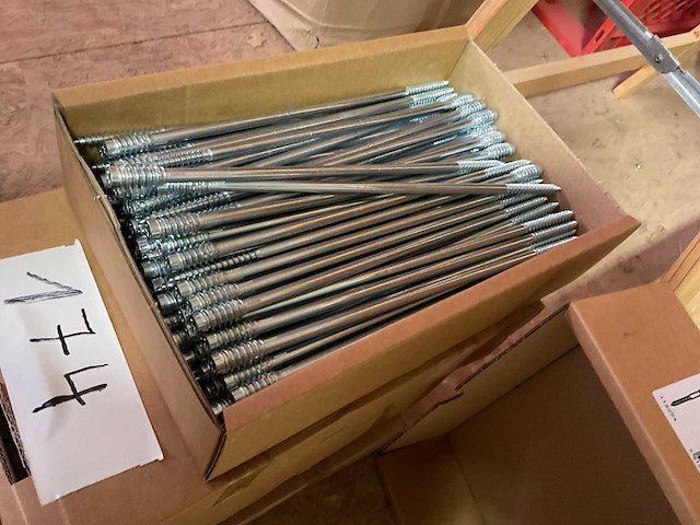 4 dozen afstand schroeven - afbeelding 4 van  6