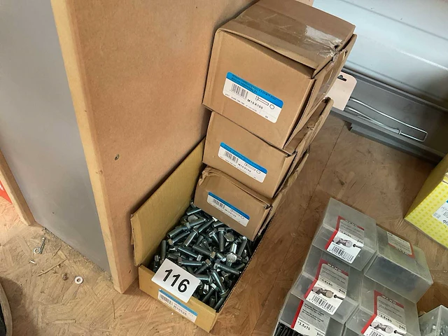 4 dozen bouten - afbeelding 1 van  4