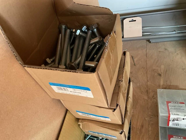 4 dozen bouten - afbeelding 3 van  4