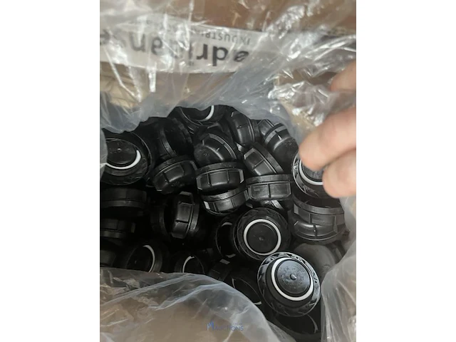 4 dozen diverse doppen voor bidons - afbeelding 9 van  11