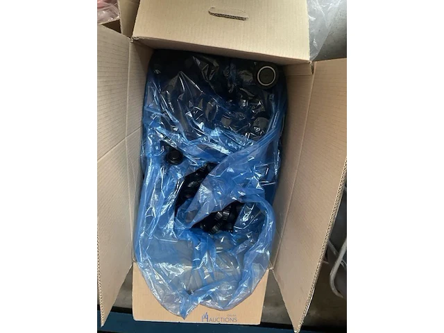 4 dozen diverse doppen voor bidons - afbeelding 11 van  11