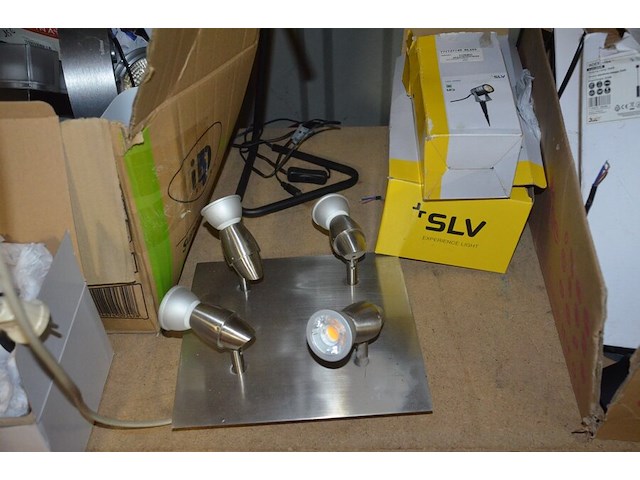 4 dozen gevuld met verlichting w.o. ledstrips, inbouwspots, opbouwspots, muurverlichting, plafondlampen, bureellamp - afbeelding 3 van  11