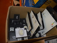 4 dozen gevuld met verlichting w.o. ledstrips, inbouwspots, opbouwspots, muurverlichting, plafondlampen, bureellamp - afbeelding 6 van  11