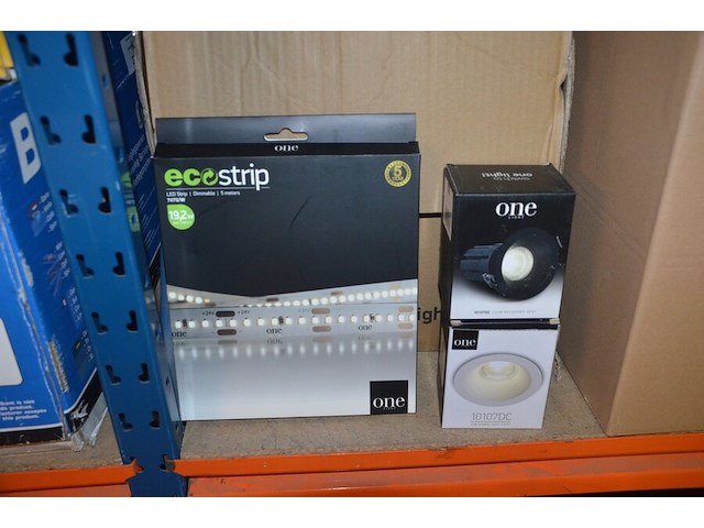 4 dozen gevuld met verlichting w.o. ledstrips, inbouwspots, opbouwspots, muurverlichting, plafondlampen, bureellamp - afbeelding 8 van  11