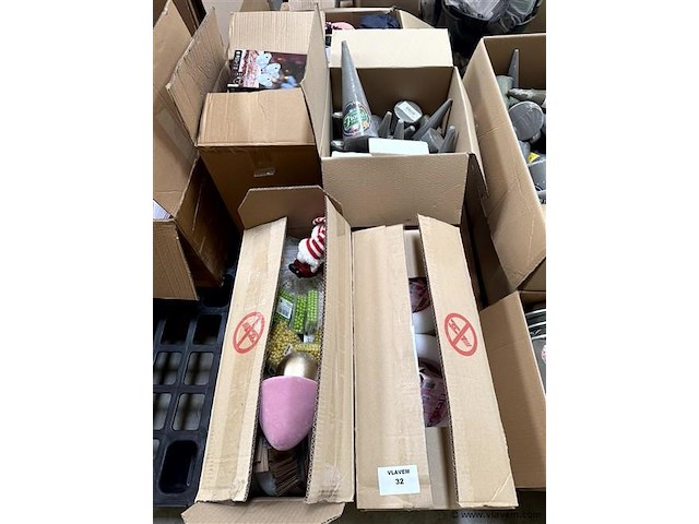 4 dozen, inh. div. hobbymateriaal - afbeelding 1 van  5