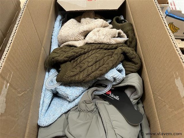 4 dozen, inh. div. huisdieren toebehoren - afbeelding 5 van  5