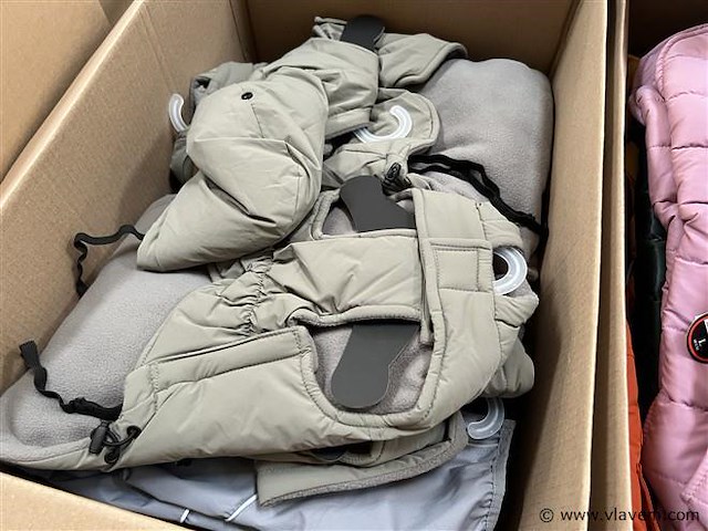 4 dozen, inh. div. huisdieren toebehoren - afbeelding 3 van  5