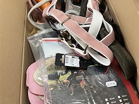 4 dozen, inh. div. huisdieren toebehoren - afbeelding 4 van  5