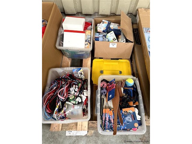 4 dozen, inh. partij div. huisdieren toebehoren - afbeelding 1 van  4