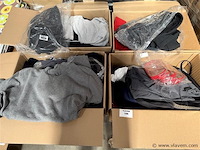 4 dozen, inh. partij div. kleding - afbeelding 1 van  5