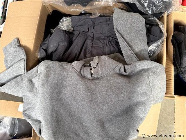 4 dozen, inh. partij div. kleding - afbeelding 4 van  5