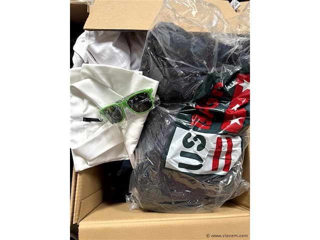 4 dozen, inh. partij div. kleding - afbeelding 3 van  5