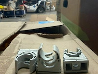 4 dozen muurklemmen - afbeelding 1 van  1