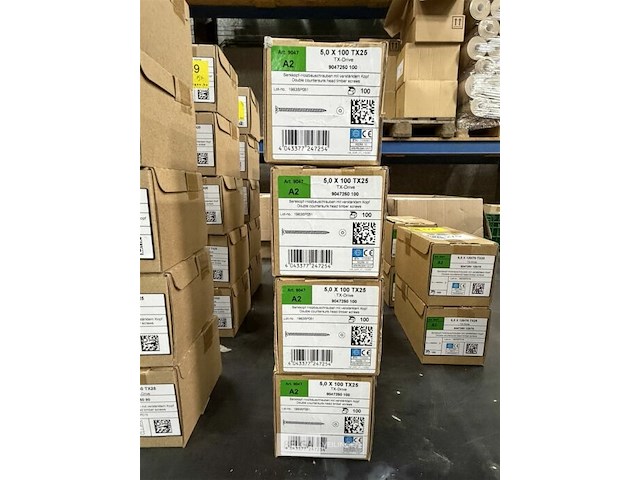 ± 4 dozen schroeven - afbeelding 1 van  2