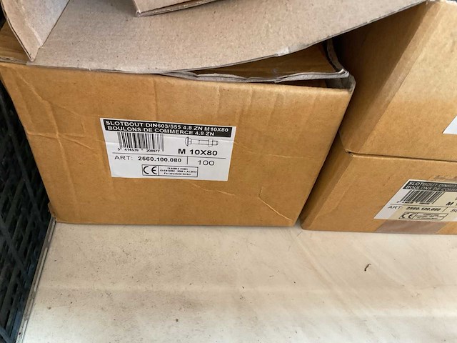 4 dozen slotbouten ; verbindingsmoeren - afbeelding 2 van  4