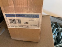 4 dozen slotbouten ; verbindingsmoeren - afbeelding 3 van  4