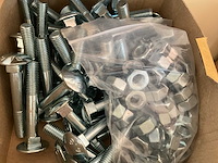 4 dozen slotbouten ; verbindingsmoeren - afbeelding 4 van  4