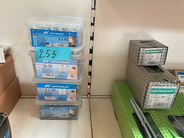 4 dozen spaanderplaatschroeven - afbeelding 1 van  4