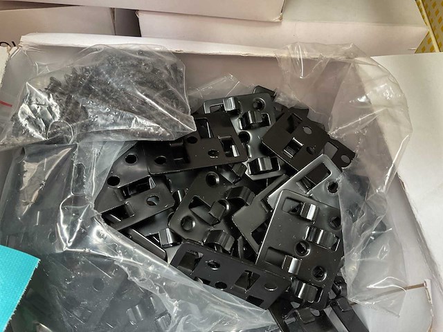 4 dozen zwarte stalen clips - afbeelding 2 van  2