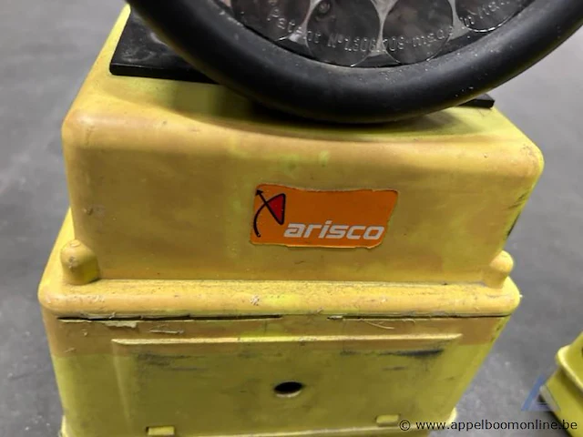 4 draagbare led-schijnwerpers arisco. werking niet gekend. - afbeelding 2 van  2