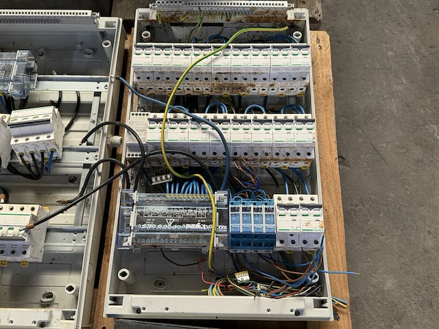 4 electriciteitskasten - afbeelding 2 van  6