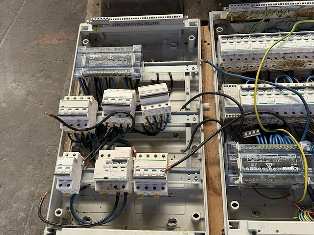 4 electriciteitskasten - afbeelding 4 van  6